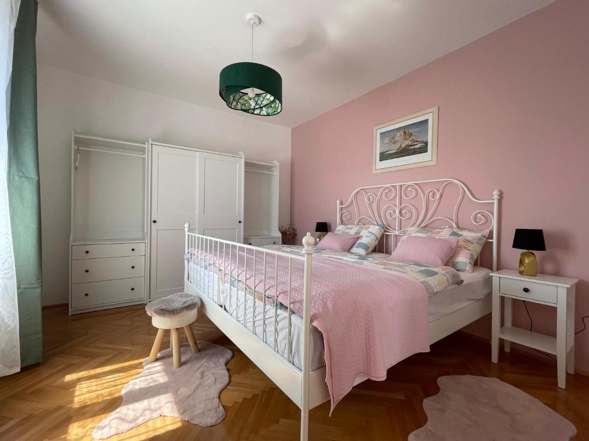 Cilka'S House, Authentic Homestay Near Lipica Sezana Bagian luar foto